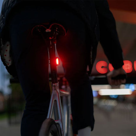 Knog frog USB z tyłu - czarny pająk