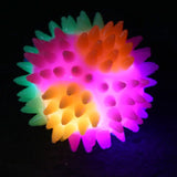 Spiczasta odbijająca się piłka z diodą LED 5,5 cm