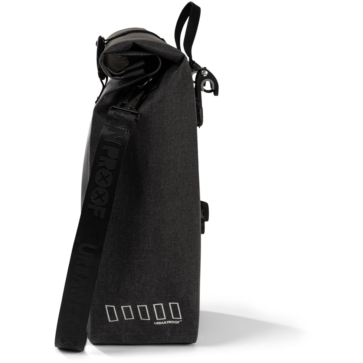Urbanproof urban proof single district tas 20l zwart recycled
