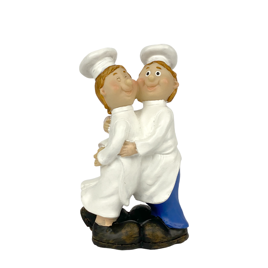Figurka szefa kuchni w stylu deco przytulająca szefów kuchni
