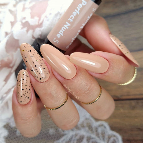 Claresa Lakier Żelowy UV LED 5ml Perfect Nude 5