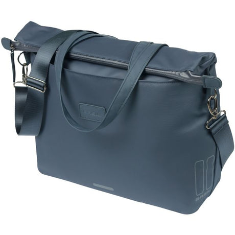 Basil Torba rowerowa na laptopa Manhattan 12 litrów 12 x 38 x 30 cm - granatowa