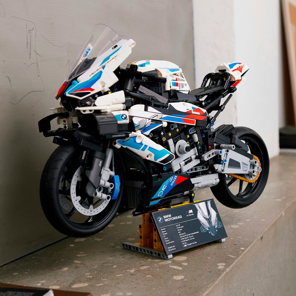 Lego technic - zabawka konstrukcyjna BMW m 1000 rr (42130)