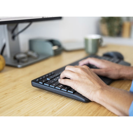 Zaufaj bezprzewodowemu zestawowi klawiatury i myszy Trezo Comfort na komputer stacjonarny (czarny, układ US (QWERTY), 100%)