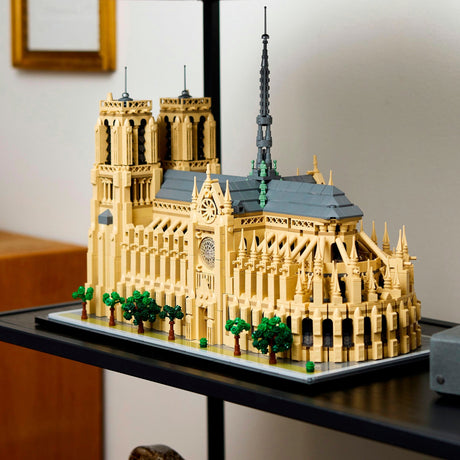 Lego architektura Notre-Dame w Paryżu - 21061