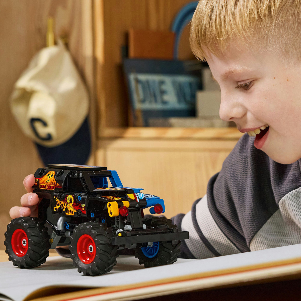 Lego Technic 42219 Grabarz Monster Jam Ogień i lód