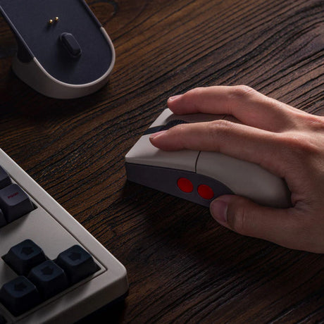 Mysz 8bitdo retro r8 - edycja n (szary czerwony, 50 - 26000 dpi, Bluetooth USB-C 2,4 GHz)