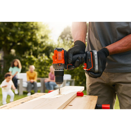 Wkrętak Black+decker 18 V + zestaw narzędzi oscylacyjnych 18 V (czarno-pomarańczowy)