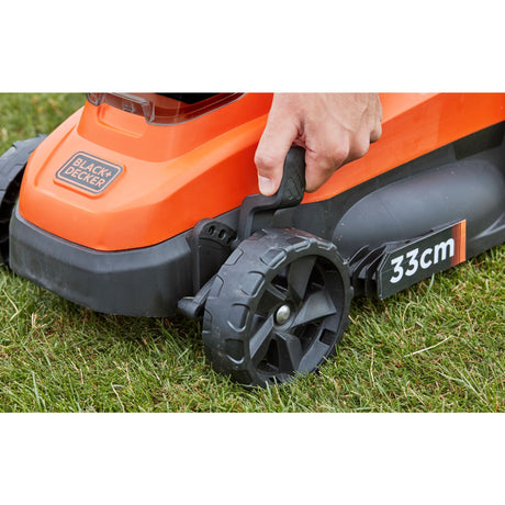 Kosiarka Black+decker bcmw3318l2-qw 2x 18 V (pomarańczowo-czarna, akumulator 2x 18 V 2,5 Ah i ładowarka w zestawie)