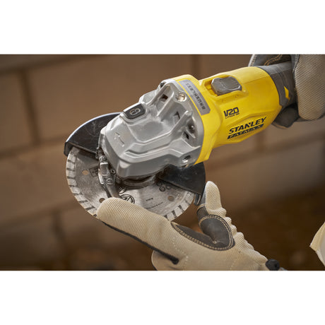 Szlifierka kątowa Stanley Fatmax v20 18 V 125 mm (czarno-żółta, akumulator i ładowarka nie wchodzą w skład zestawu)