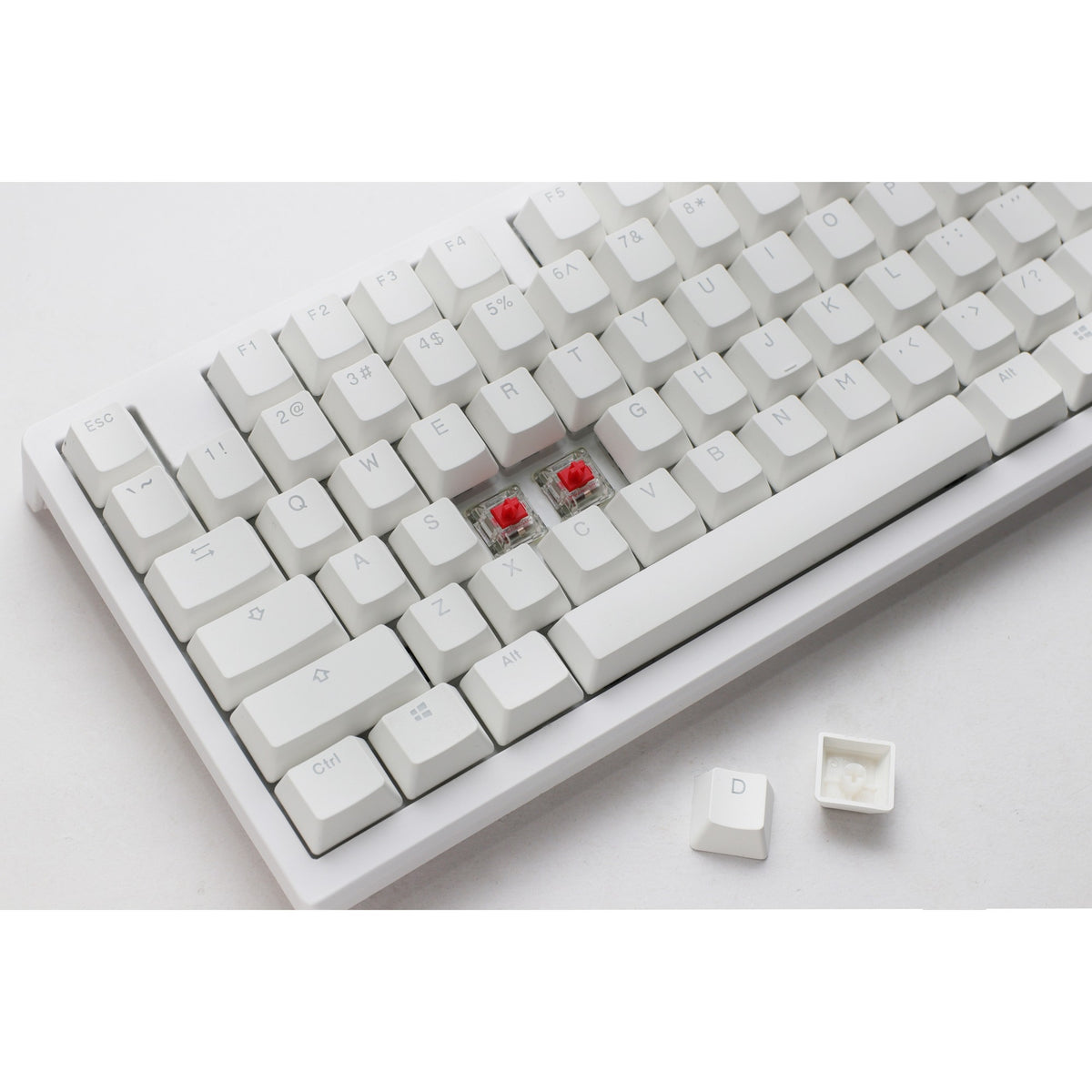 Ducky zero 6108 czysta biała mechaniczna klawiatura do gier rgb (biała, układ amerykański (qwerty), wiśnia mx2a speed silver, 100%, diody rgb, double-shot pbt, hot swap, 2,4 ghz | bluetooth | usb-c)