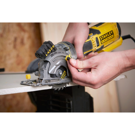 Ręczna piła tarczowa Stanley Fatmax 650w do wielu materiałów (żółto-czarna, z walizką)