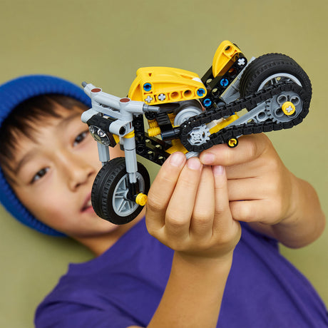 LEGO Technik 42225 żółty silnik
