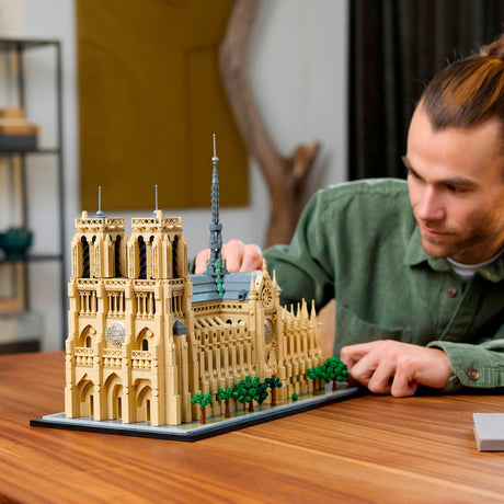 Lego architektura Notre-Dame w Paryżu - 21061