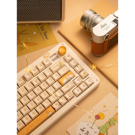 Bezprzewodowa klawiatura mechaniczna Iqunix ZX75 Sunset Ponder (jasnożółta, układ US (QWERTY), Iqunix Little Prince, 75%, diody RGB, możliwość wymiany podczas pracy, podwójny strzał pbt, 2,4 GHz | bluetooth 5.1 | USB-C)