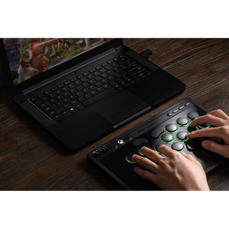 Kontroler arcade 8bitdo dla konsoli Xbox (czarny, USB 2,4 GHz, seria Xbox x|s, Xbox One, PC)
