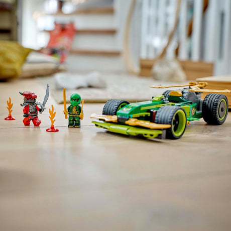 Lego Ninjago 71828 Lloyds ciągnie samochód wyścigowy