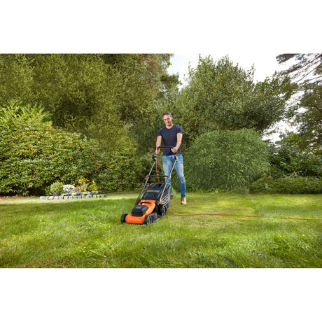 Kosiarka Black+decker 40cm szerokość cięcia 1800w bemwp400-qs