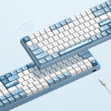Bezprzewodowa klawiatura mechaniczna Iqunix F97 Wintertide (jasnoniebieski, układ US (QWERTY), Cherry MX Brown, 96%, diody LED RGB, możliwość wymiany podczas pracy, PBT, 2,4 GHz | Bluetooth 5.1 | USB-C)