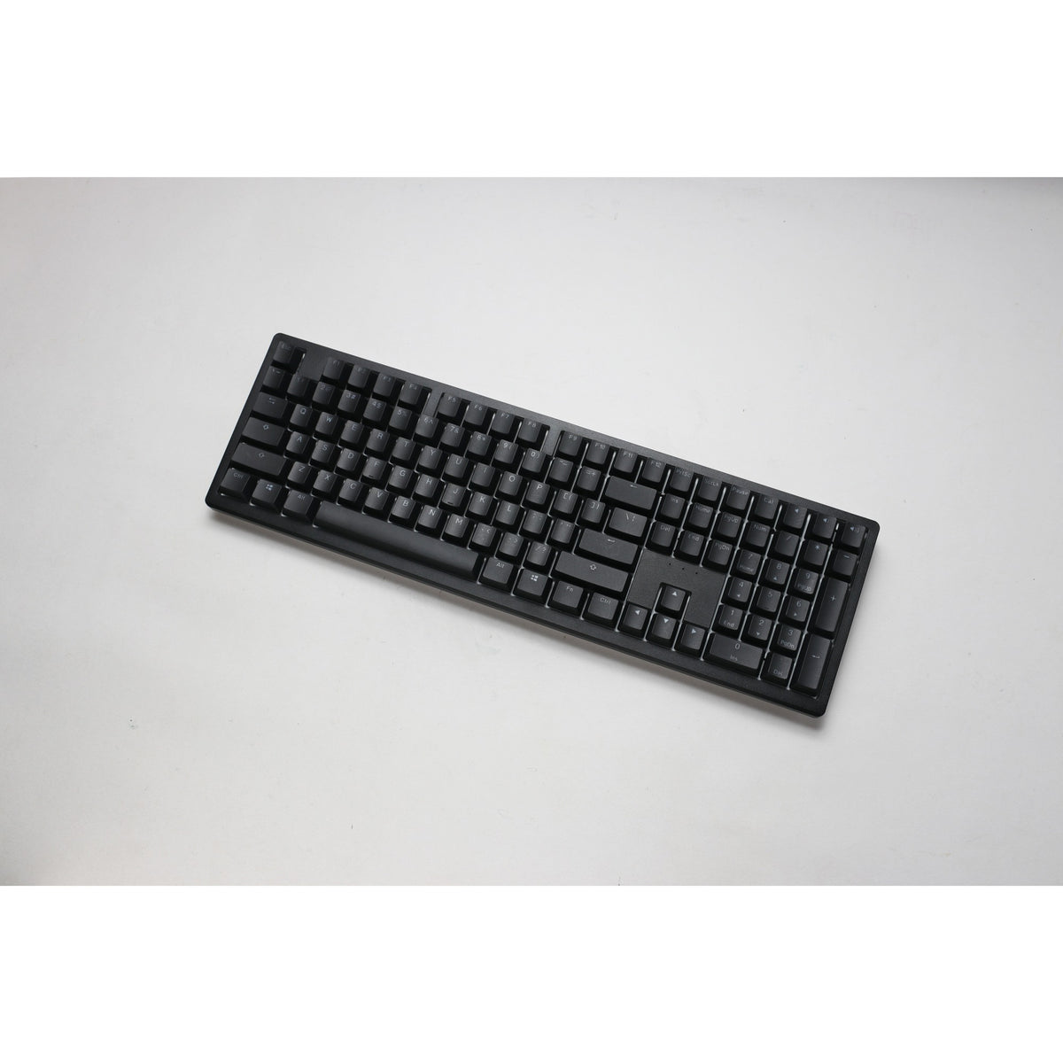 Ducky zero 6108 klasyczna czarna mechaniczna klawiatura do gier rgb (czarna, układ amerykański (qwerty), wiśnia mx2a niebieska, 100%, diody rgb, double-shot pbt, hot swap, 2,4 ghz | bluetooth | usb-c)