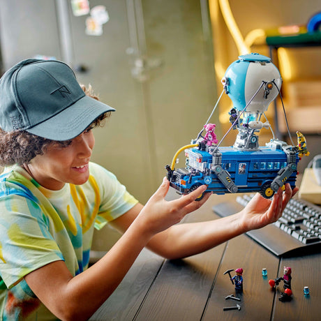 Lego Fortnite Battle Bus z gry wideo - 77073