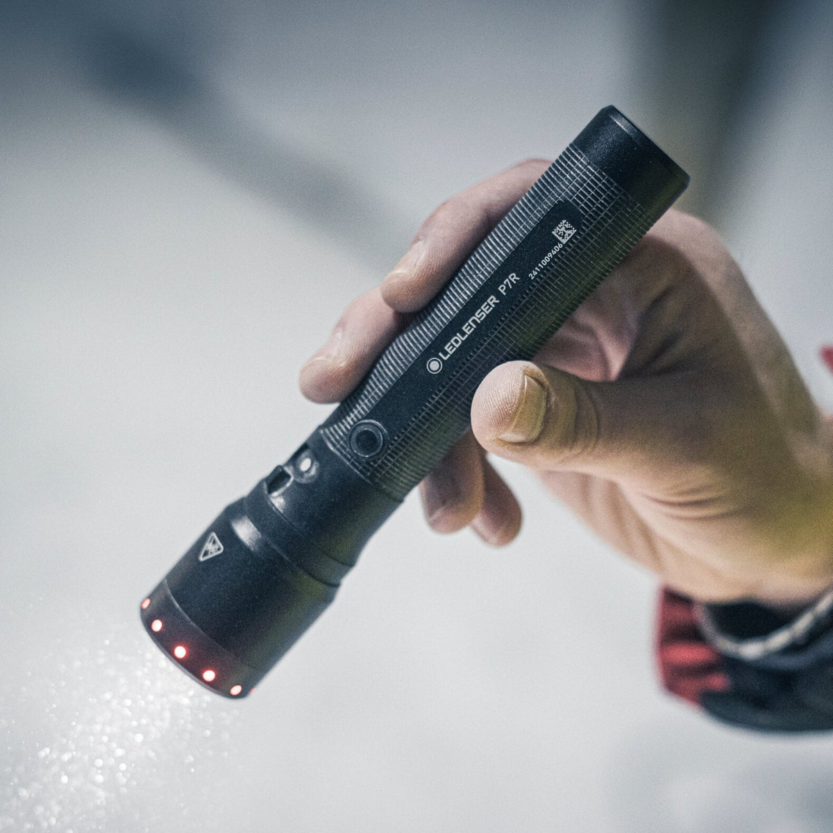 Latarka Ledlenser p7r (czarna, 2000 lm, 6000-7500k)
