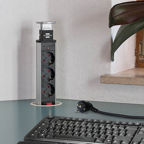Brennerstuhl Tower Power Gniazdo ładowarki USB 3-kierunkowe z podwójnym wejściem ładowania USB 2m H05VV-F 3G1.5 całkowicie zagłębione w blacie stołu