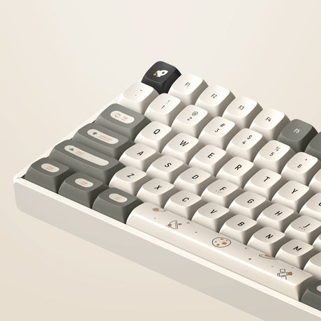 Bezprzewodowa klawiatura mechaniczna Iqunix F97 hitchhiker (szara, układ amerykański (qwerty), wiśnia mx czerwona, 96%, diody rgb, możliwość wymiany podczas pracy, pbt, 2,4 ghz | bluetooth 5.1 | usb-c)