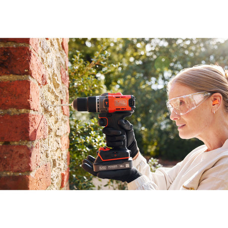Zestaw śrubokrętów Black+decker 18 V + szlifierki mimośrodowej 18 V (czarno-pomarańczowy)
