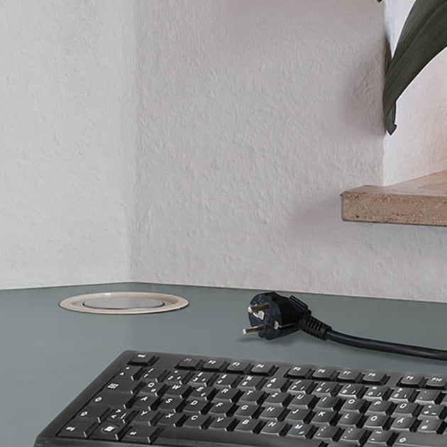 Brennerstuhl Tower Power Gniazdo ładowarki USB 3-kierunkowe z podwójnym wejściem ładowania USB 2m H05VV-F 3G1.5 całkowicie zagłębione w blacie stołu