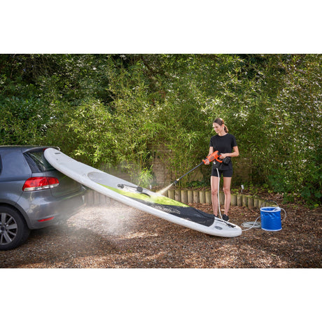 Myjka ciśnieniowa Black+decker bcpc18d1-qw 18 V (pomarańczowo-czarna, akumulator 18 V 2,0 Ah i ładowarka w zestawie)