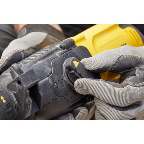 Stanley fatmax sfmeh210k - wiertarka udarowa sds-plus - 800w - energia 2,4j - ergonomiczny uchwyt