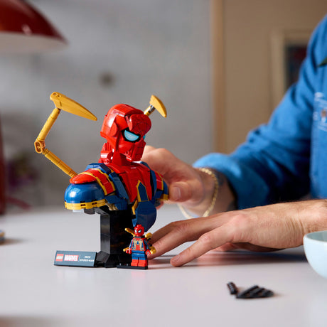 LEGO Super Heroes 76326 Popiersie Iron Spider-Mana