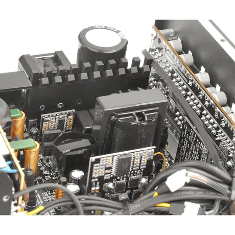 Modułowy zasilacz Thermaltake ToughPower GF3 ARGB Gen 5 EU o mocy 750 W (czarny, 4x PCIe)
