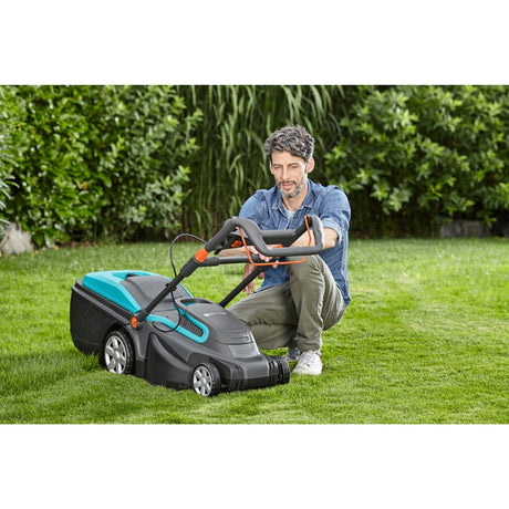 Kosiarka elektryczna Gardena powermax™ - szerokość koszenia 42 cm - trawniki do ok. 800m²