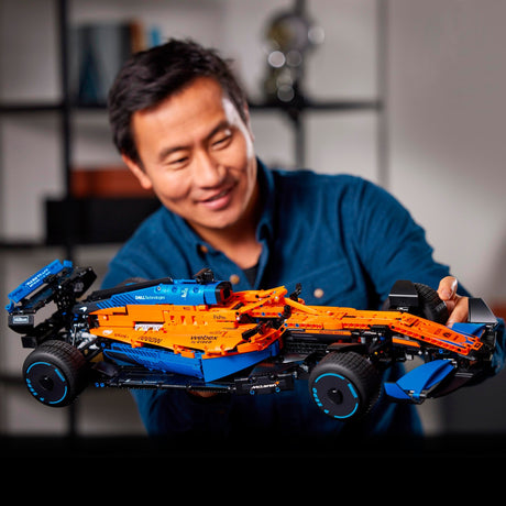 Zestaw Lego Tech McLaren Formula 1 2022 samochód wyścigowy dla dorosłych - 42141