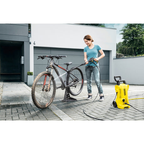Myjka wysokociśnieniowa Kärcher K2 Power Control - 110 bar - 360 l h - 20 m² h - obsługa aplikacji - nadaje się m.in. małe samochody - rowery - meble ogrodowe - krzesła ogrodowe