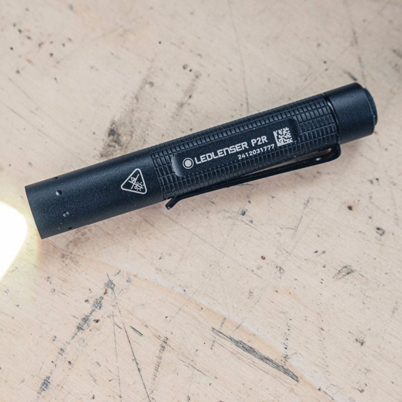 Latarka Ledlenser p2r (czarna, 200 lm, 6000-7500k)