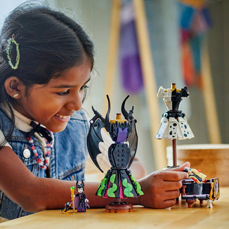 Lego ® Disney Złoczyńcy - Sukienki Maleficent i Cruelli de Mon - 43262