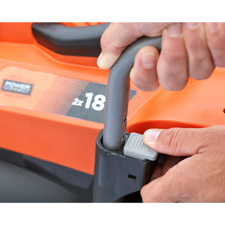 Kosiarka Black+decker bcmw3318l2-qw 2x 18 V (pomarańczowo-czarna, akumulator 2x 18 V 2,5 Ah i ładowarka w zestawie)