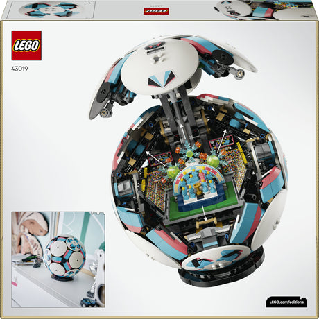 Lego Editions Football - zestaw do budowania wyświetlacza 3D z mini stadionem - prezent urodzinowy dla chłopców, dziewcząt i fanów piłki nożnej od 10 lat - 43019