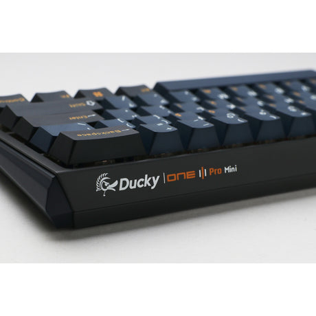 Mechaniczna klawiatura do gier Ducky one 3 pro mini rgb (czarna, układ amerykański (qwerty), wiśnia mx2a speed silver, 60%, dioda rgb, double-shot pbt, mechanika szarlatanu, hot swap)