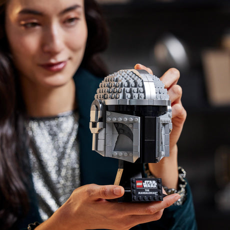 Zestaw Lego Star Wars Mandalorianin z hełmem dla dorosłych - 75328