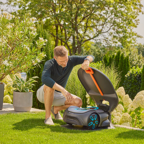 Garaż dla kosiarki automatycznej Gardena Sileno do baldachimu Sileno Pro Max Free (szary pomarańczowy)