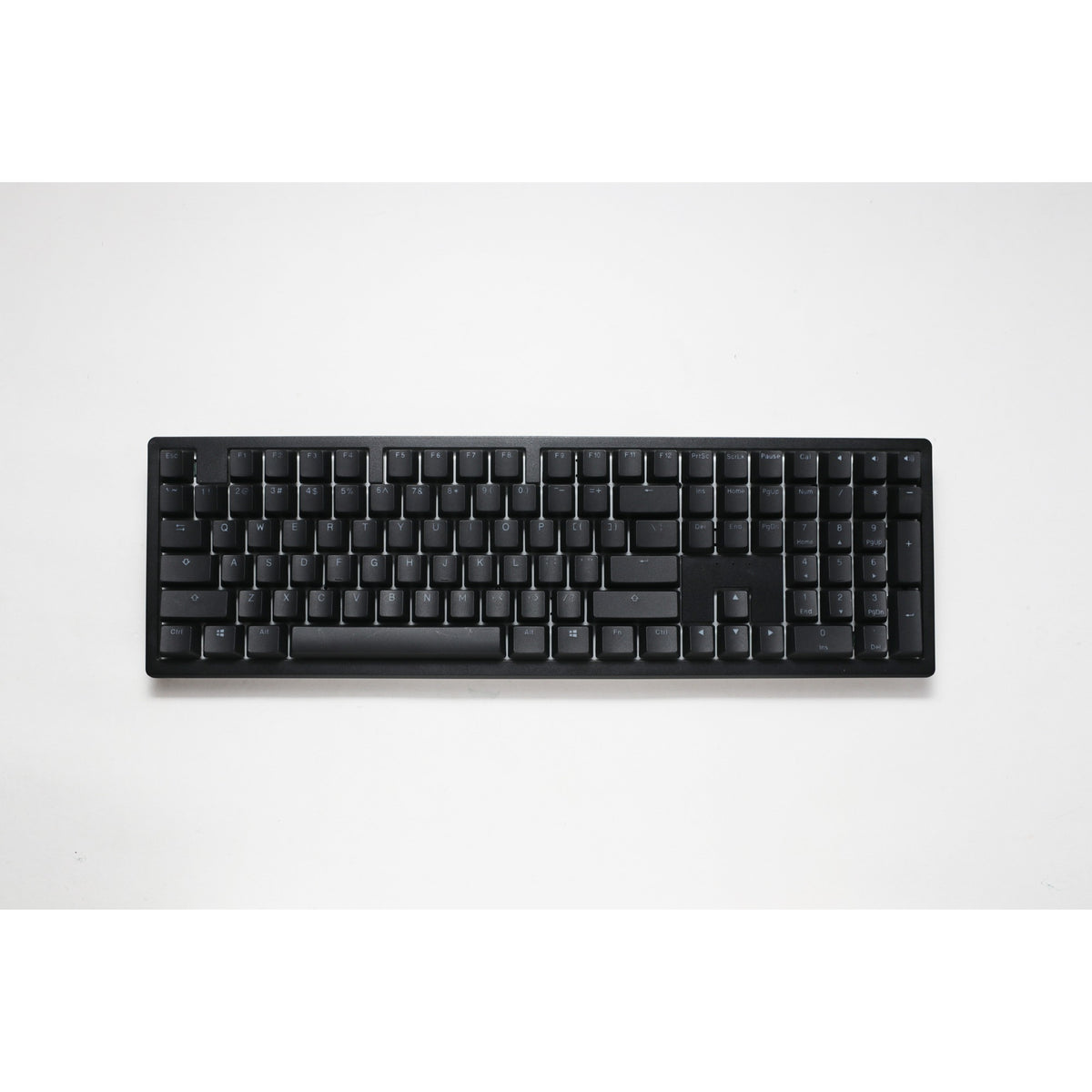 Ducky zero 6108 klasyczna czarna mechaniczna klawiatura do gier rgb (czarna, układ amerykański (qwerty), wiśniowy mx2a brązowy, 100%, diody rgb, double-shot pbt, hot swap, 2,4 ghz | bluetooth | usb-c)