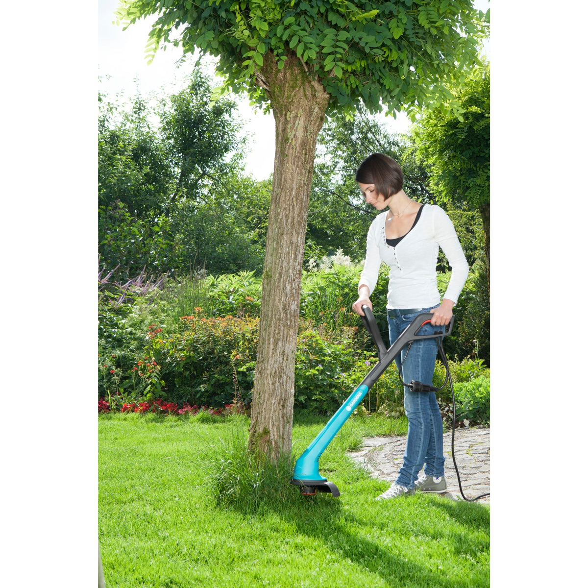 Podkaszarka do trawy Gardena Smallcut 300 23 - 300W - szerokość cięcia 23 cm