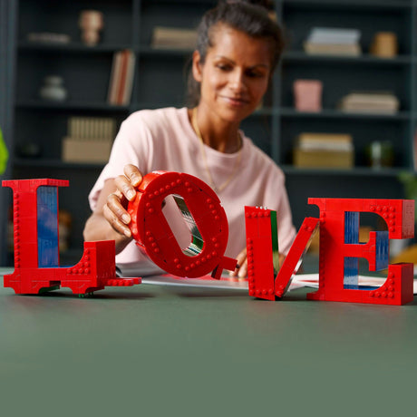 Zestaw LEGO Art Love Home do budowania dekoracji dla dorosłych, prezent na Walentynki - 31214