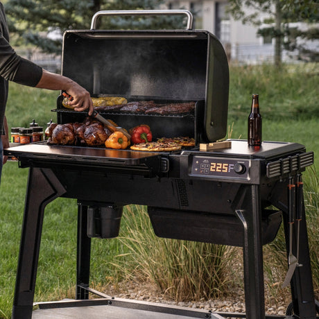 Grill na pellet Traeger Woodridge (czarny, bezprzewodowy)
