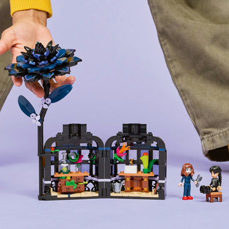 Lego® Środa Czarna Dalia - 76784