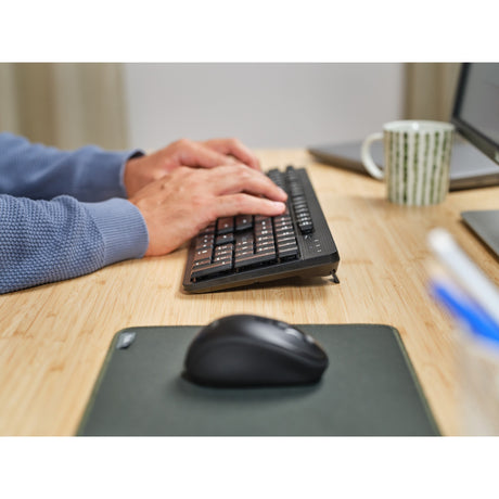 Zestaw stacjonarny z bezprzewodową klawiaturą i myszą Trust Ody II Silent (czarny, układ US (QWERTY), membrana, 100%, 800 dpi - 1600 dpi)
